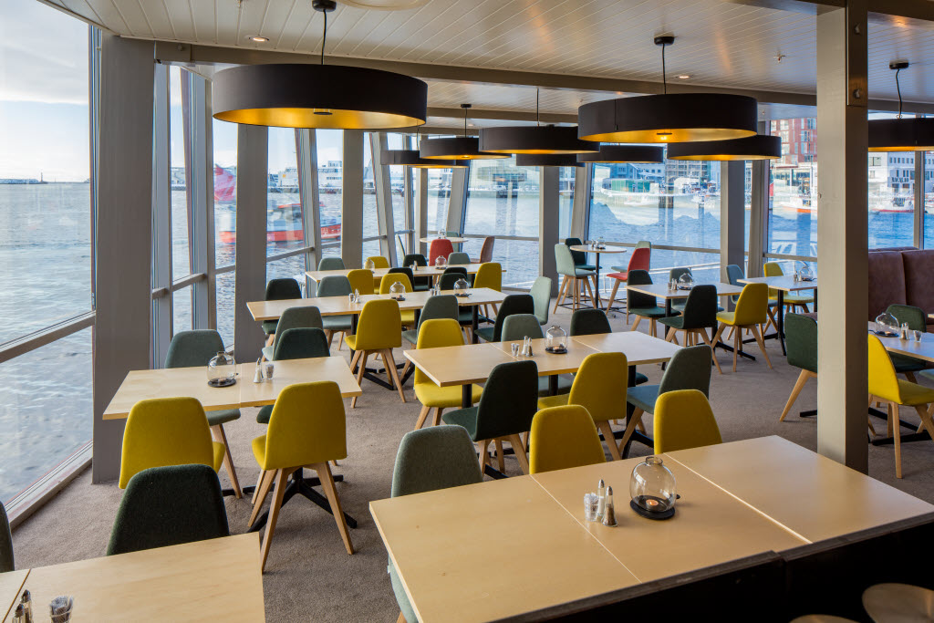 Copyright: Kjell Ove Storvik
mail@kjellovestorvik.com
Restaurant